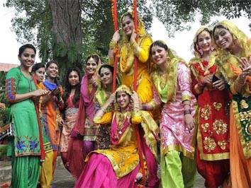 प्रकृति का त्यौहार है तीज
